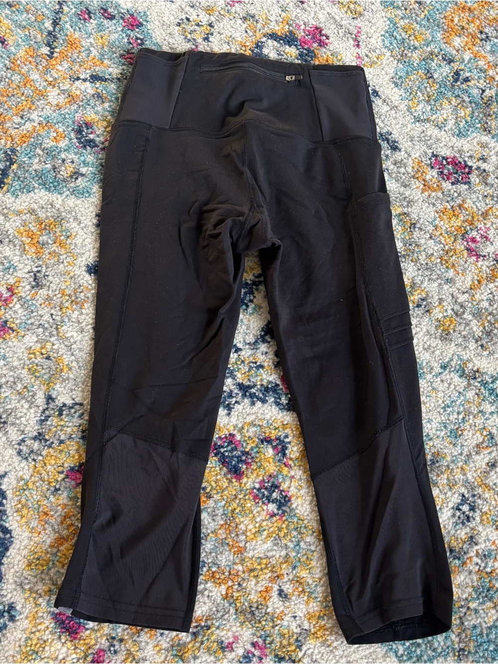 Oiselle black women’s tights size 2 18” inseam pockets